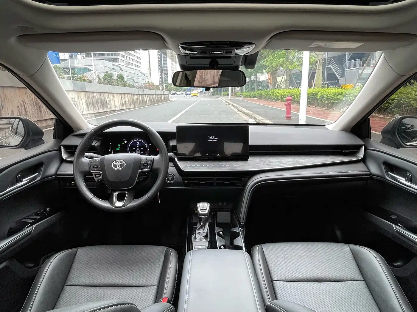 Toyota Camry 2024 Hybrid 2.0HGVP Luxury Edition фото 9