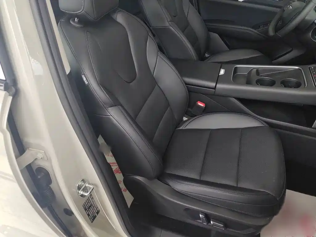 Photo 3 - Haval Xiaolong MAX