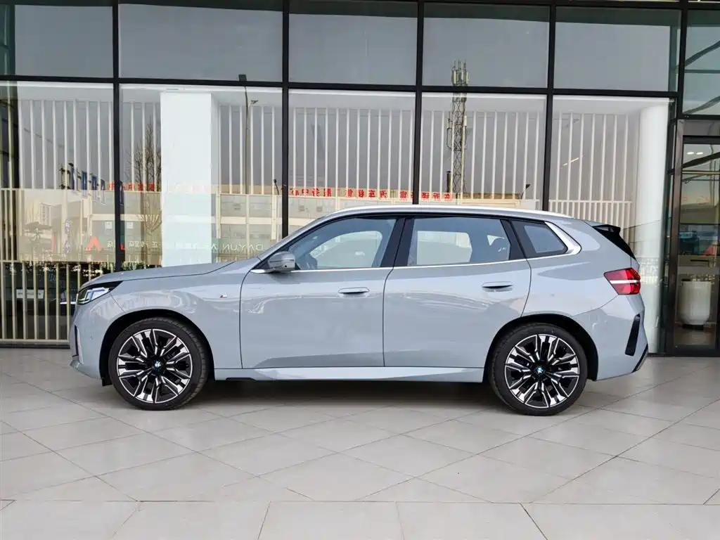 BMW X3 2025 xDrive30L Premium M Sport Package фото 4
