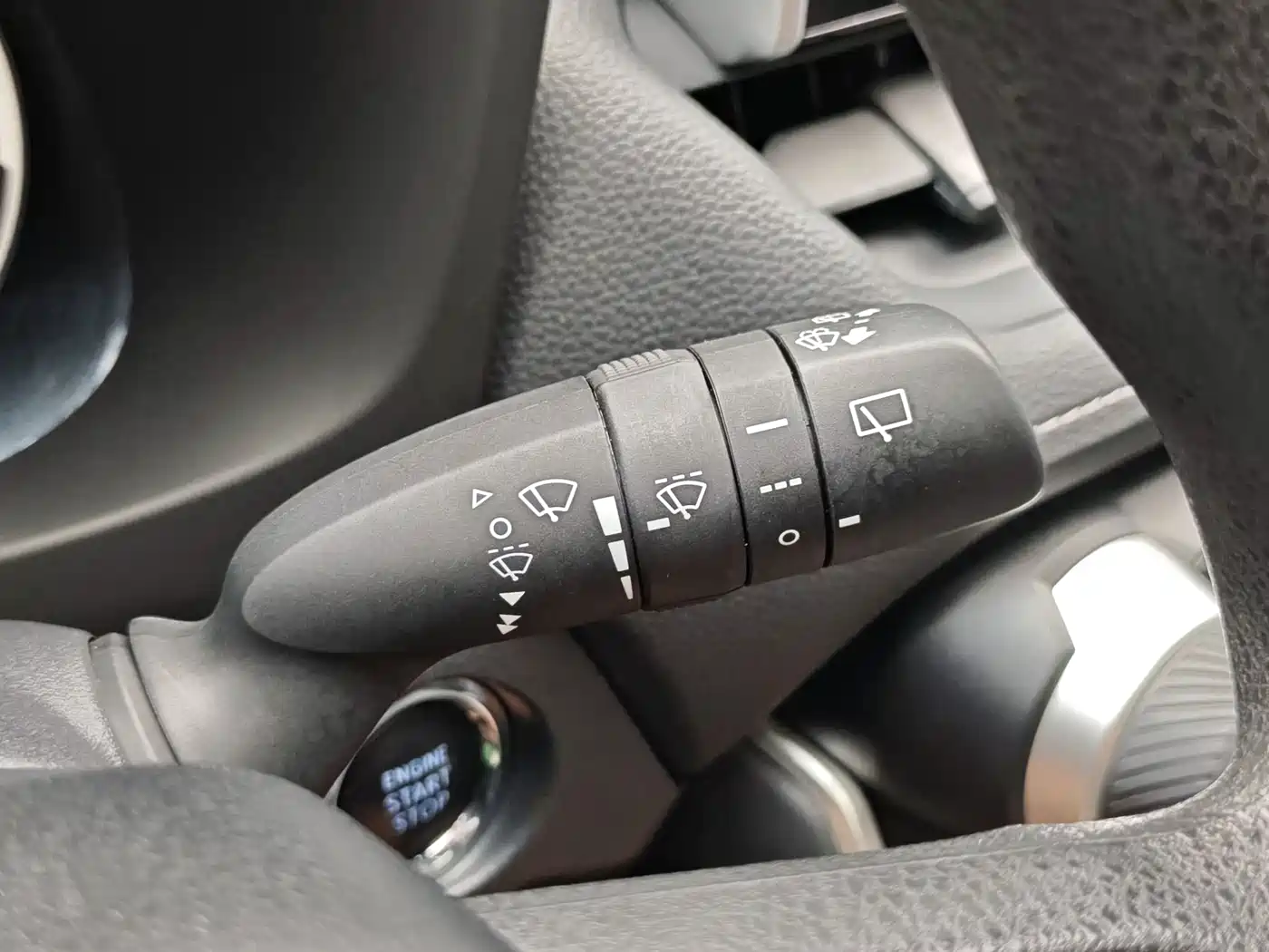 Toyota RAV4 Rongfang 2022 2.0L CVT 2WD Trend Edition фото 19