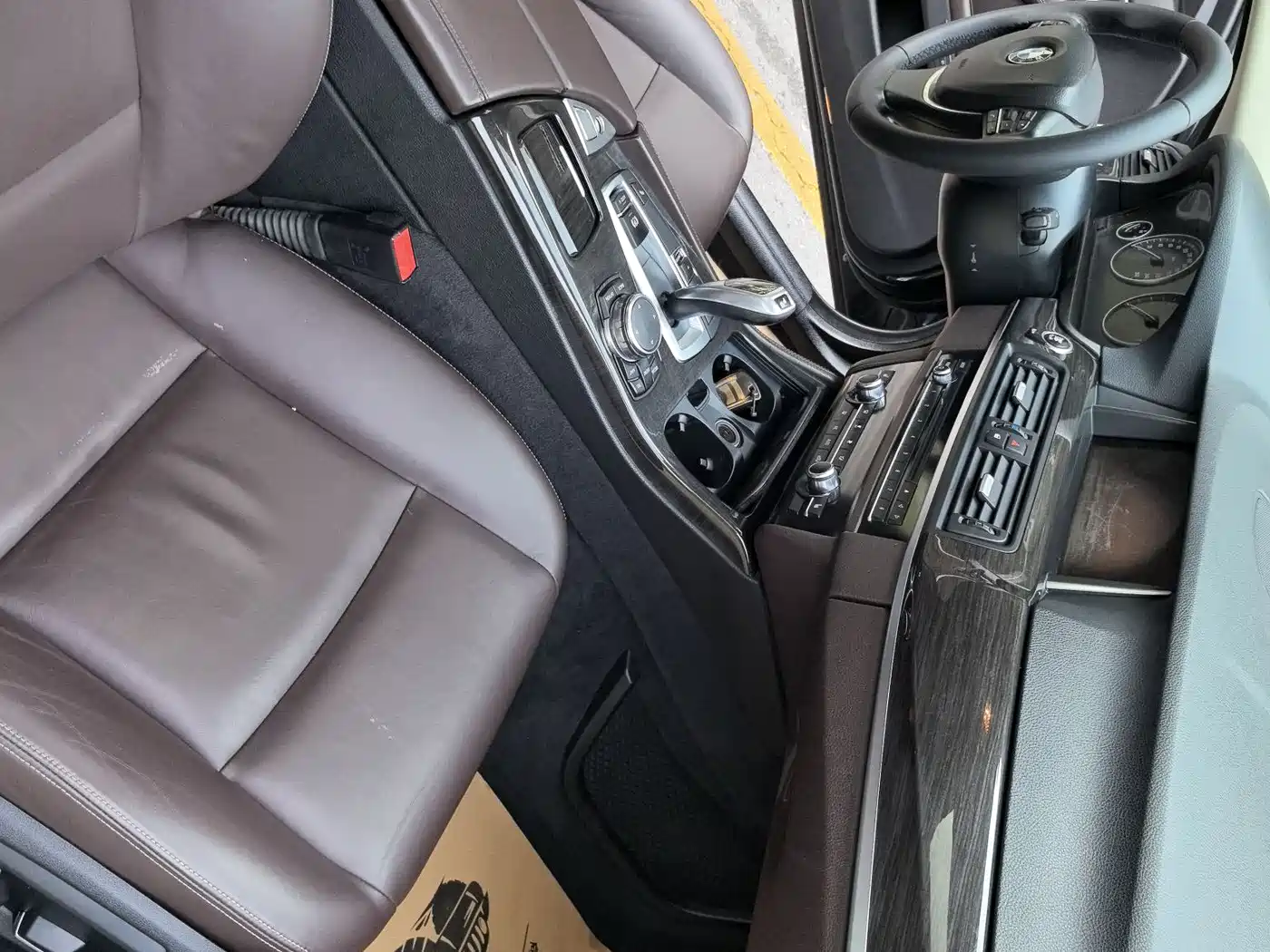 BMW 5 Series 2014 525Li Luxury Design Package фото 12