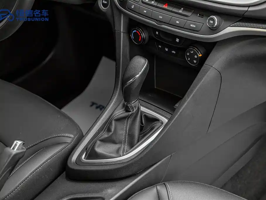 Фото 19 - Buick Excelle