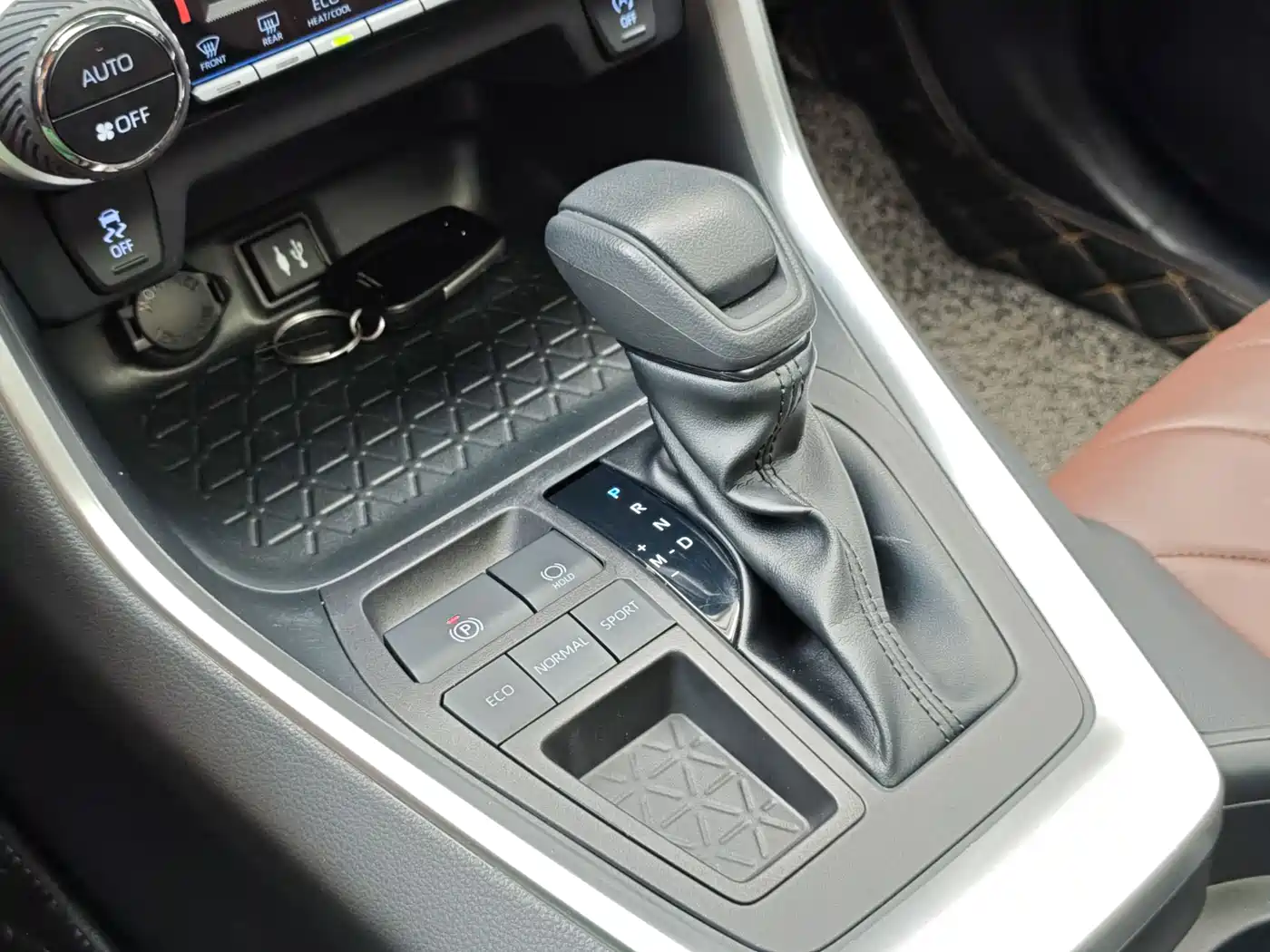 Toyota RAV4 Rongfang 2022 2.0L CVT 2WD Trend Edition фото 20