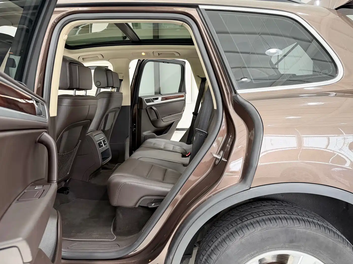 Volkswagen Touareg 2011 3.0TSI Comfort фото 9