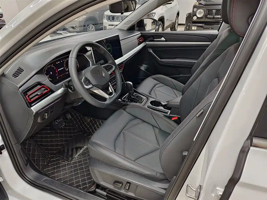 Volkswagen Lavida 2024 Model 300TSI DSG Starlight Leading Edition фото 7