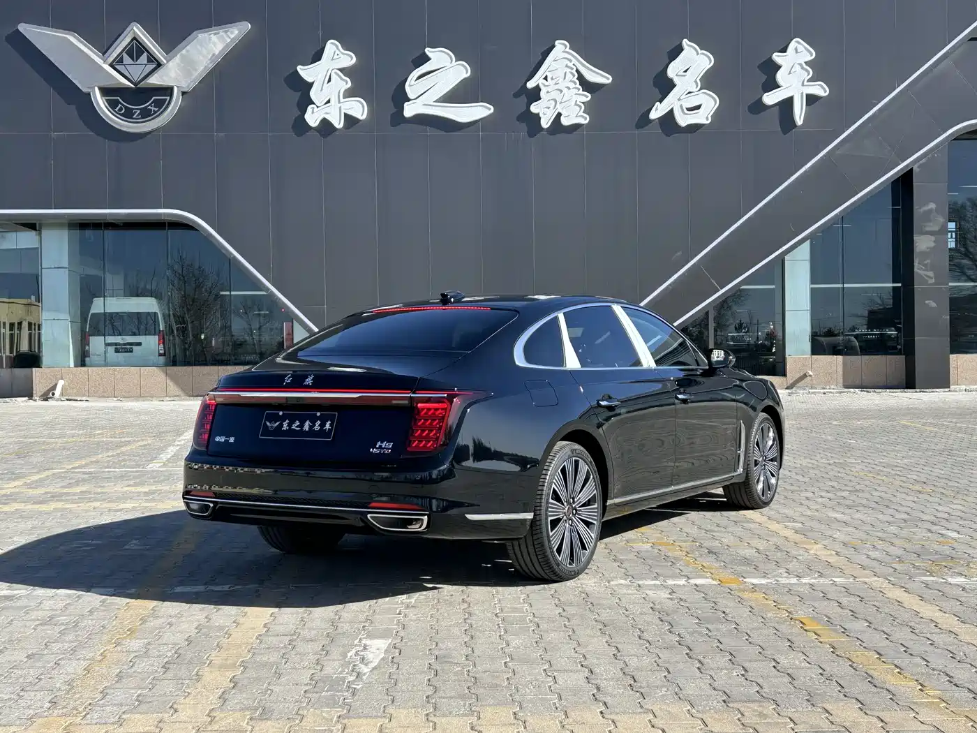 Hongqi H9 2025 2.0T 2WD Qixiang Luxury Business Edition 5-seater фото 7