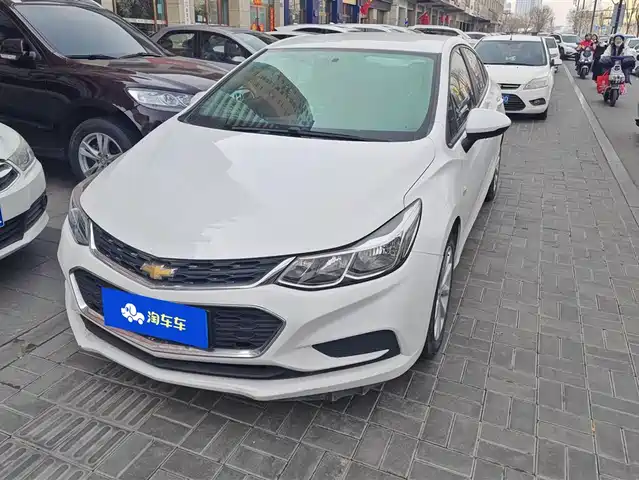 CHEVROLET CRUZE