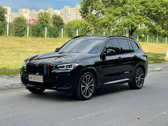 BMW X3 xDrive30i, Лидер, M Чёрный пакет