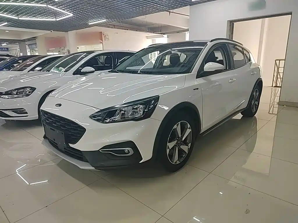 Ford Focus Active 2019 2020 EcoBoost 180 Auto Trendy Edition