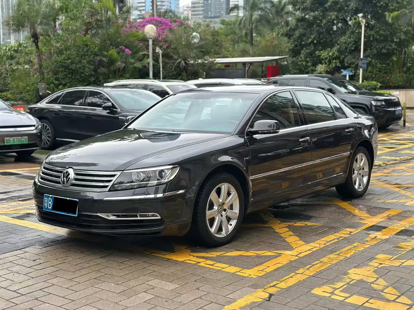 Volkswagen Phaeton 2012 3.0L Elite Custom