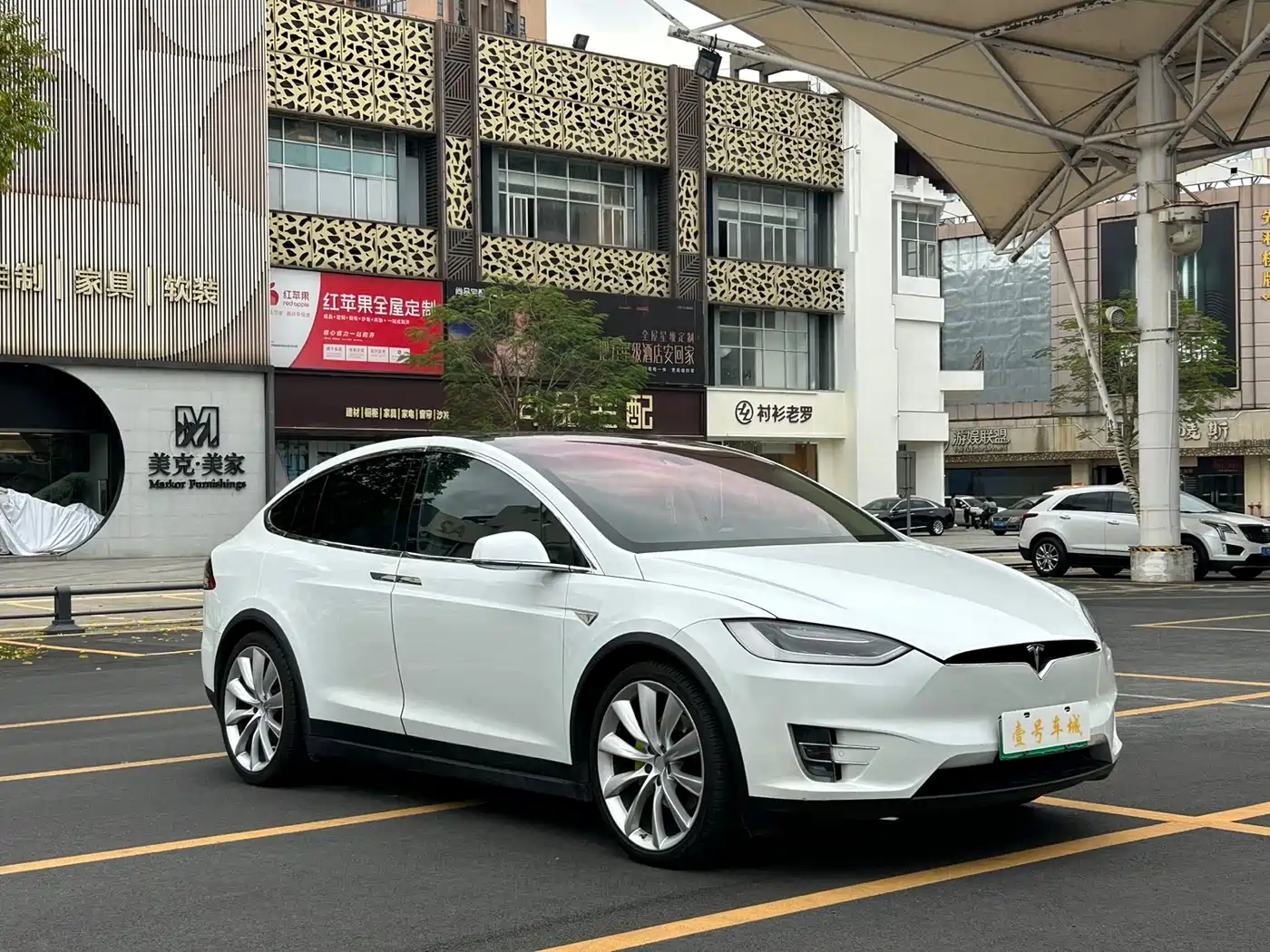 TESLA MODEL X