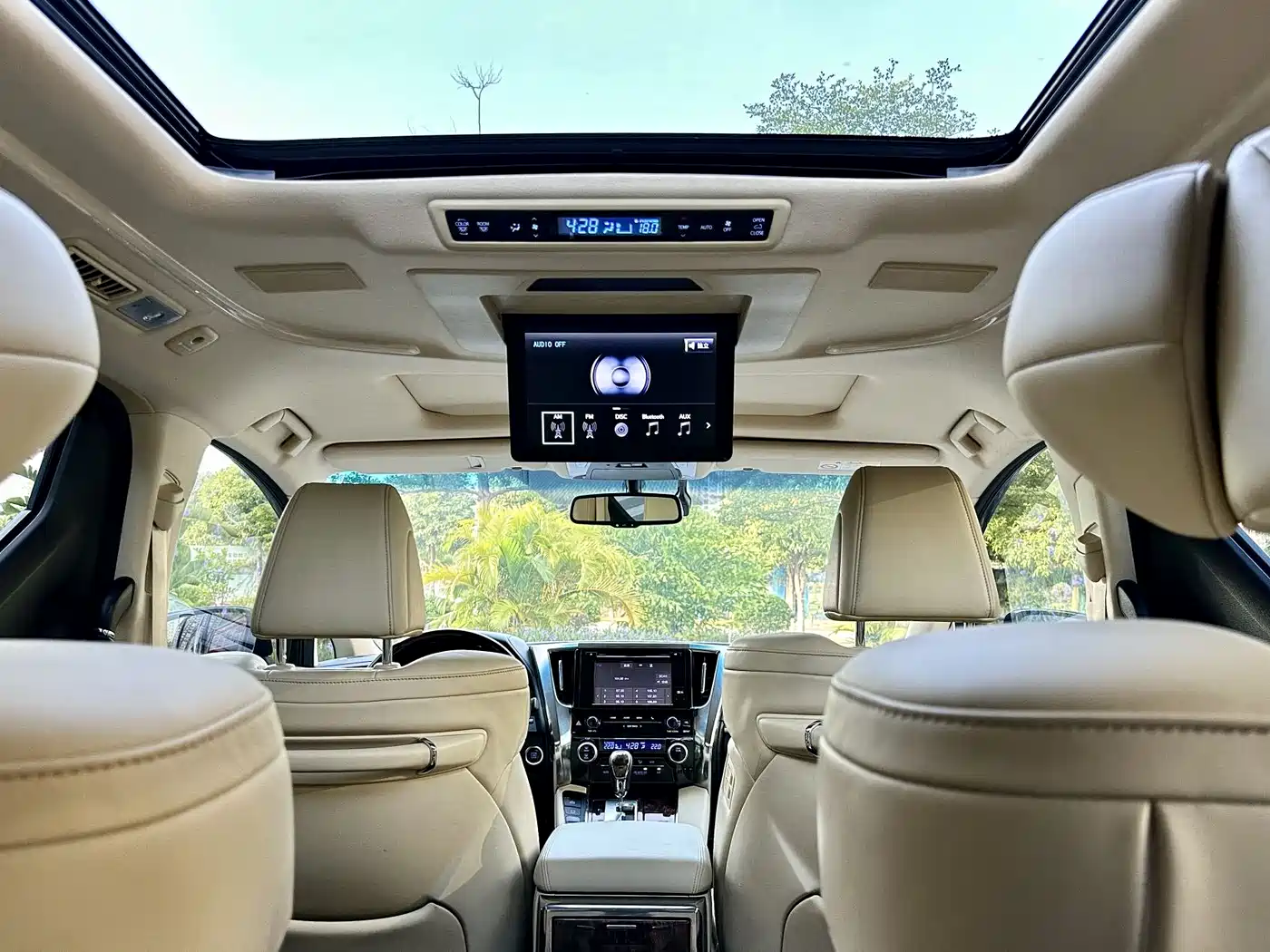 Toyota Alphard 2018 Facelift 3.5L Premium Edition фото 35