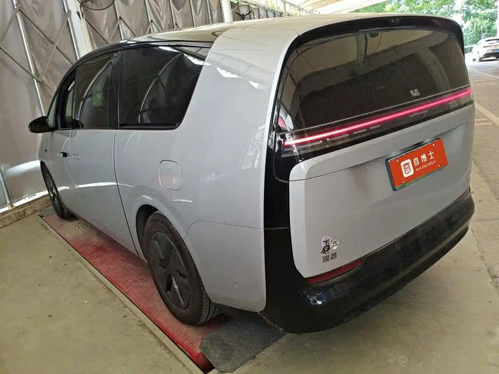 Li Auto MEGA 2025 2024 Ultra