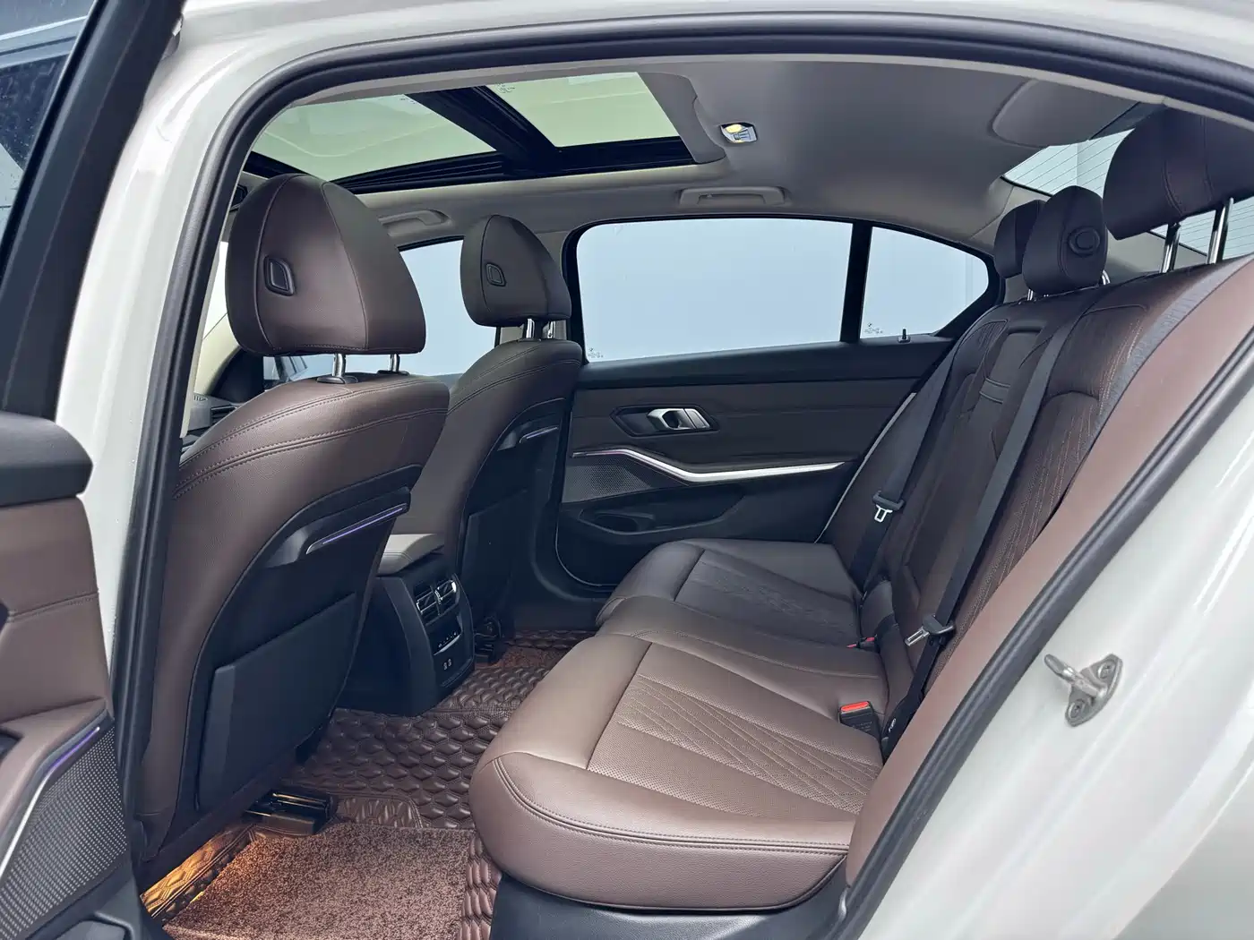 BMW 3 Series 2022 Facelift 325Li M Sport Package фото 4