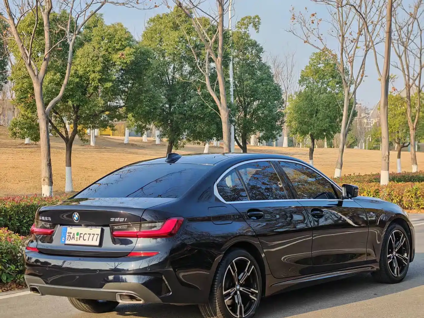 BMW 3-SERIES
