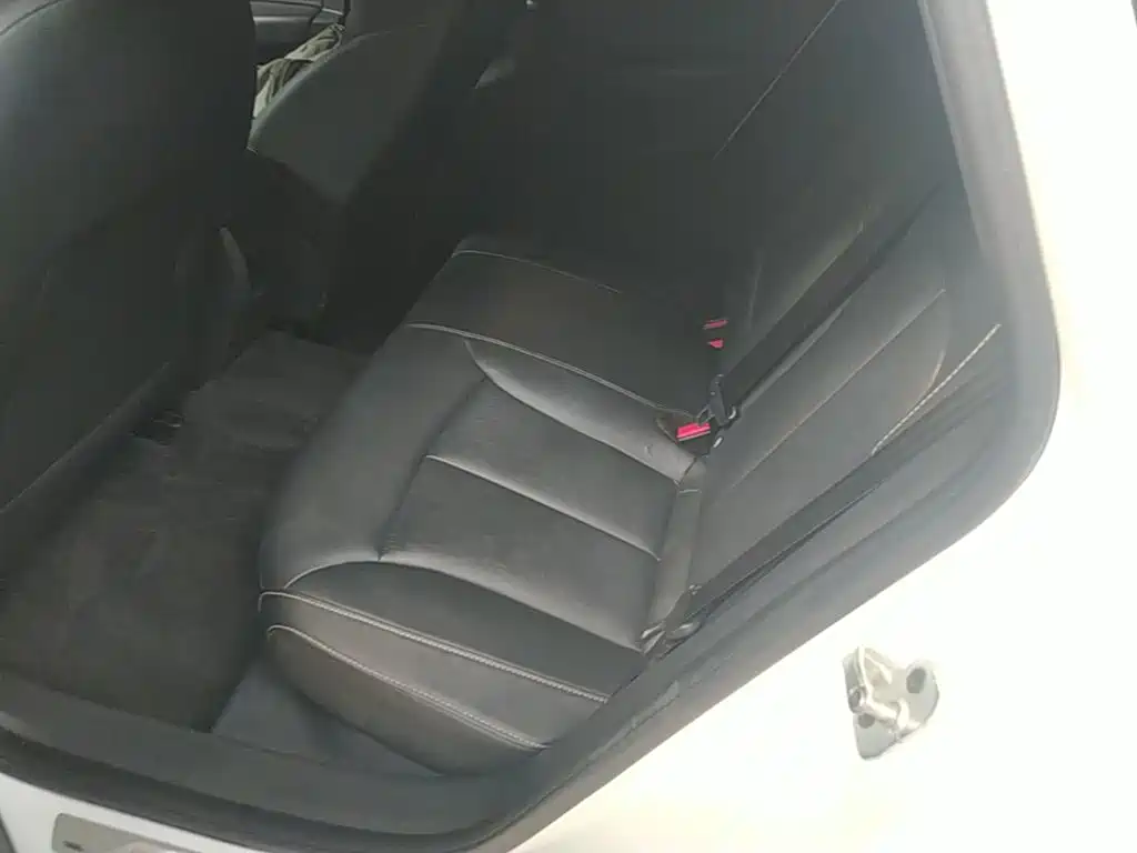 Photo 17 - Roewe i6
