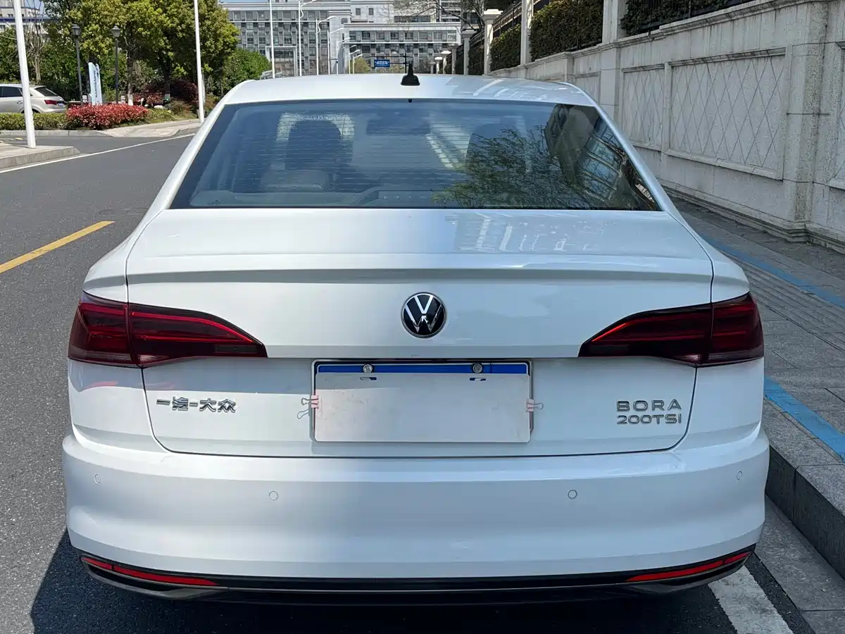 Volkswagen Bora 2021 200TSI DSG Comfort Smart Edition фото 5