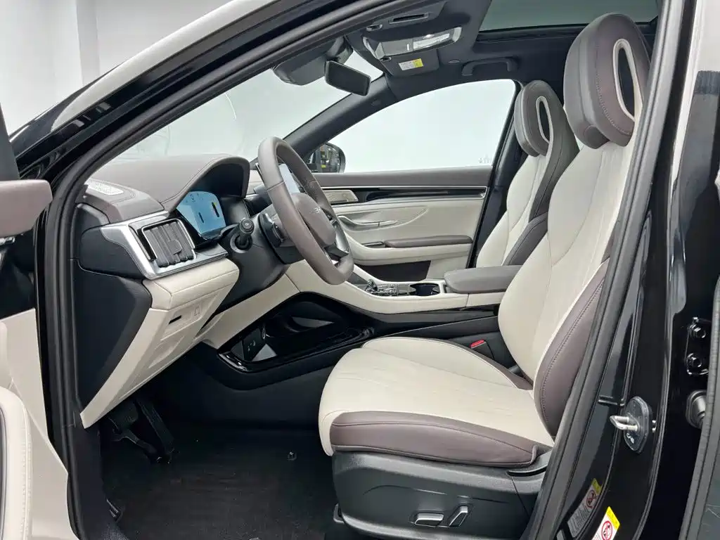 Photo 14 - BYD Song PLUS PHEV