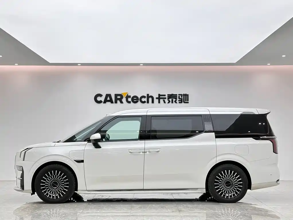 ZEEKR 009 2025 2024 7-Seat Aisle AWD Version 108kWh
