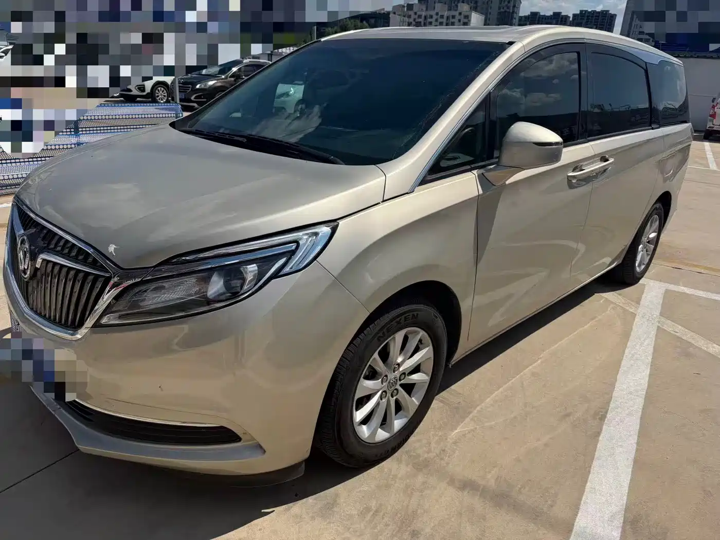 Фото 1 - Buick GL8