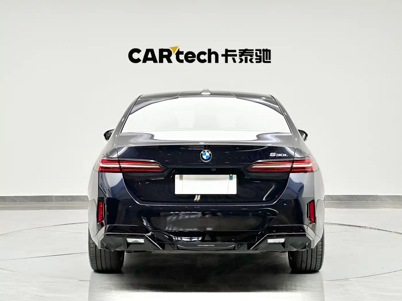 BMW 5 Series 2024 530Li Leading M Sport Package фото 5