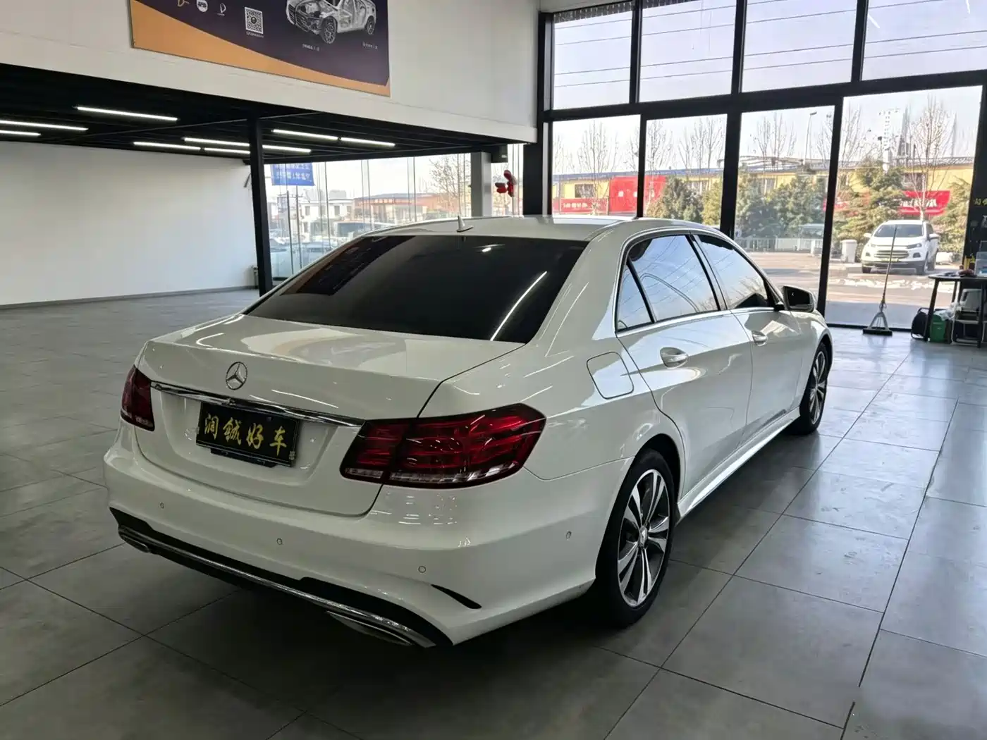 Mercedes-Benz E-Class 2015 Facelift E 200 L фото 4