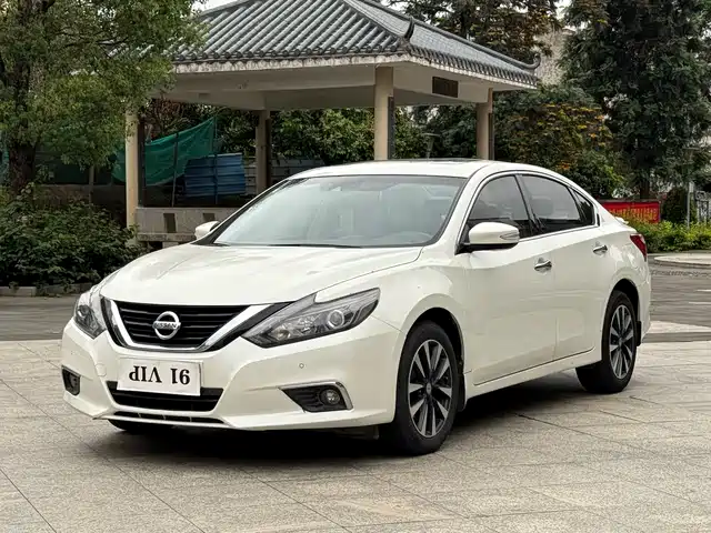 NISSAN TEANA