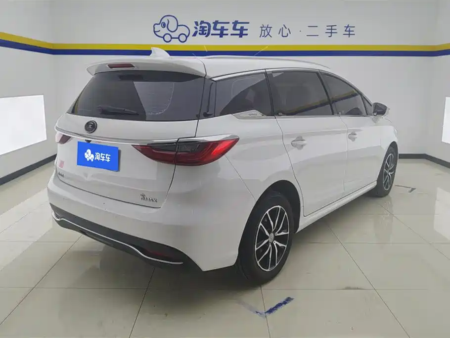 BYD Song MAX 2018 2017 1.5T Auto Smart Connect Premium 7-seater