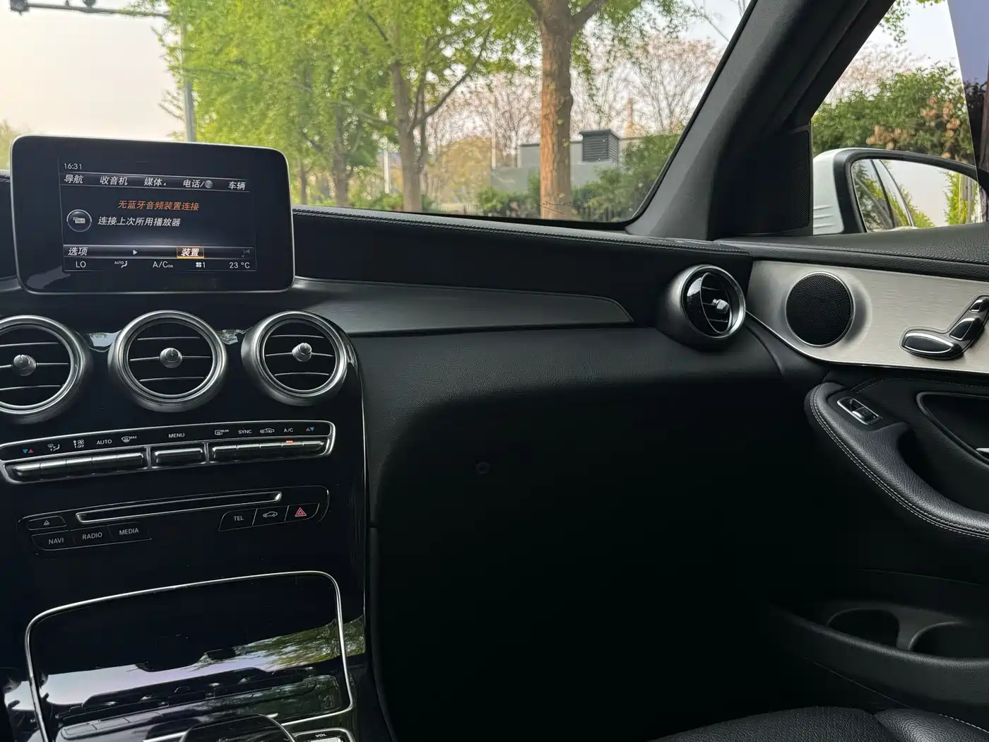 Mercedes-Benz GLC 2017 GLC 200 4MATIC фото 21
