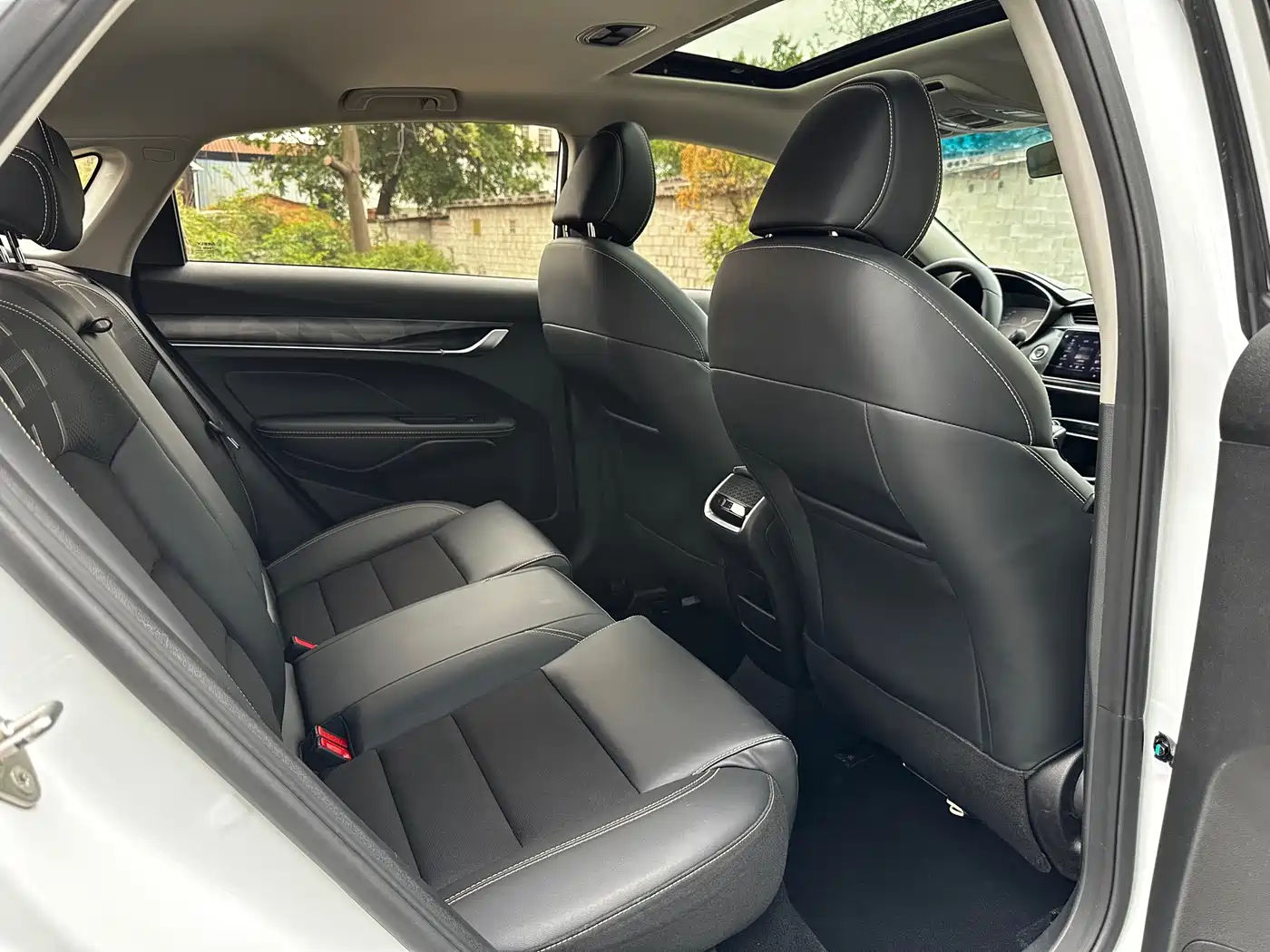 GEELY AUTOMOBILE BINRUI