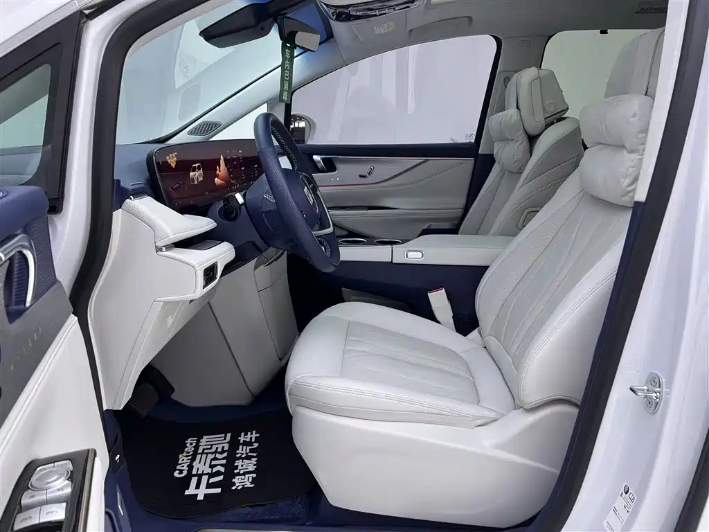 BUICK GL8 NEW ENERGY