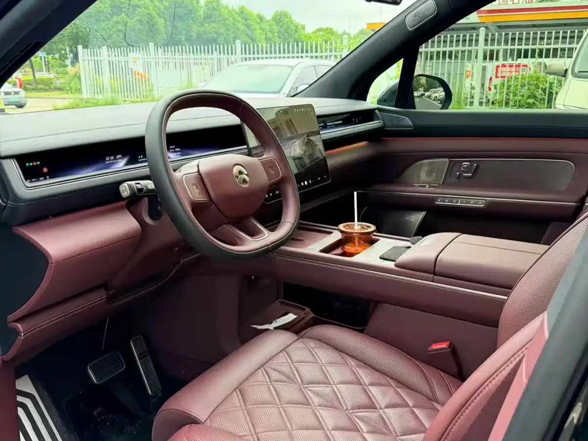 NIO ES8 2026 2025 Model 6-Seat Executive Luxury Edition