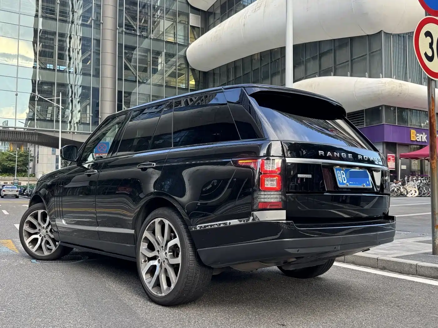 Land Rover Range Rover 2015 3.0 TDV6 Vogue фото 14
