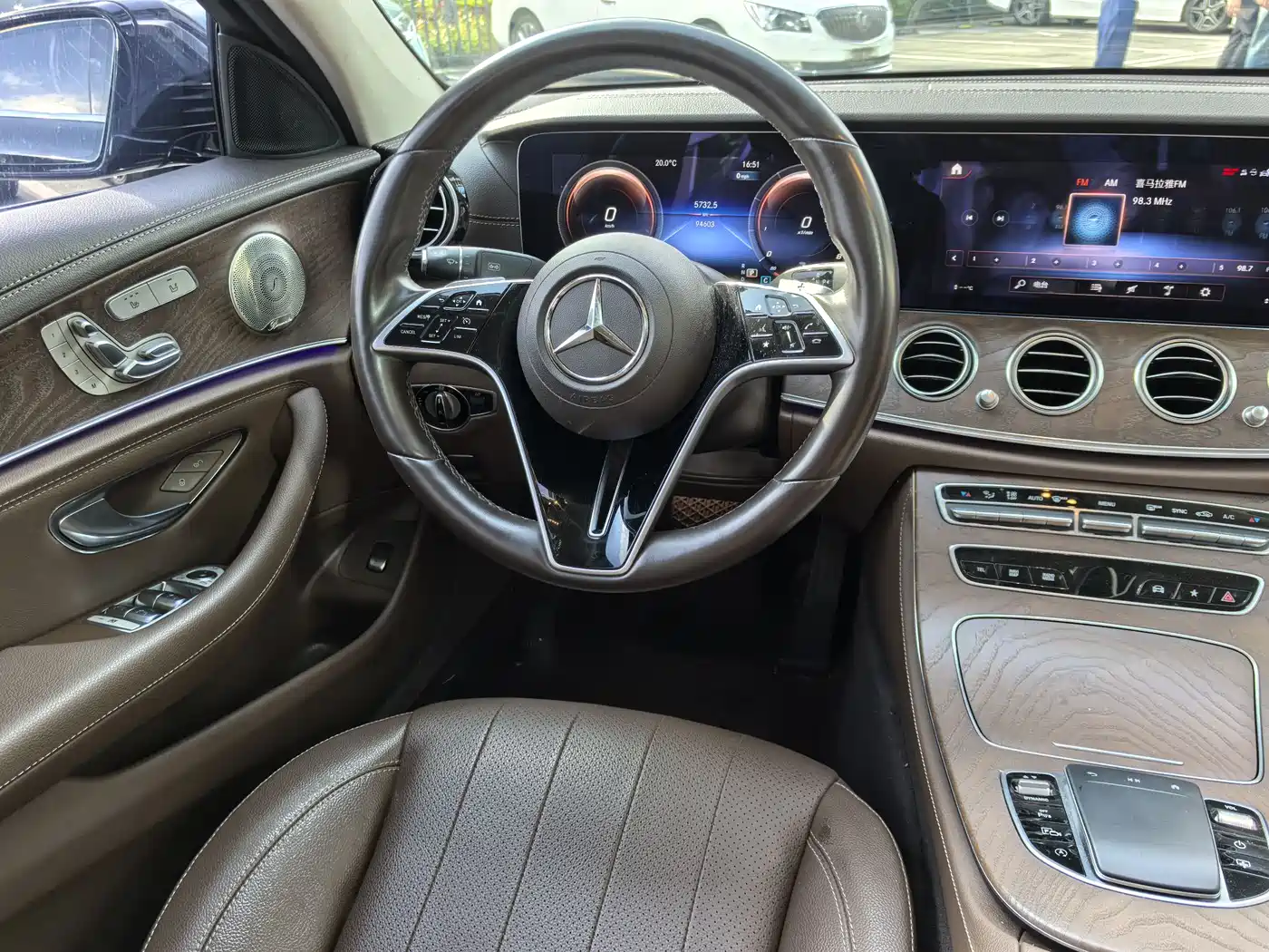  E CLASS