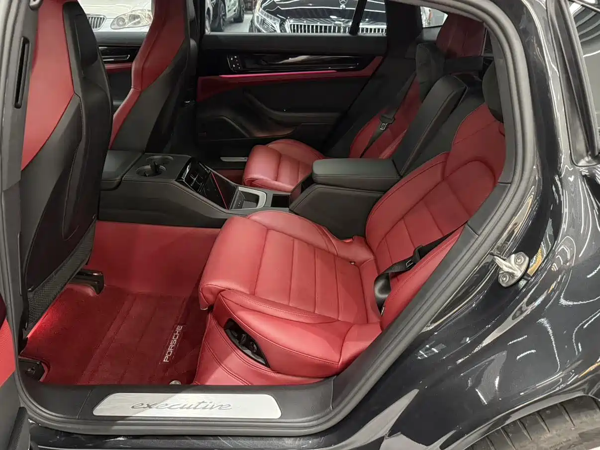 صورة 9 - Porsche Panamera
