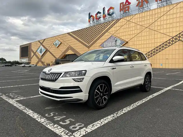 Skoda Karoq TSI280, Luxury Enjoy