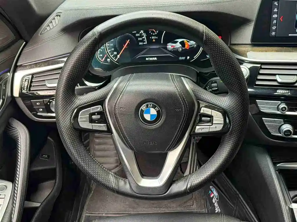 BMW 5 Series 2018 525Li M Sport Package фото 6
