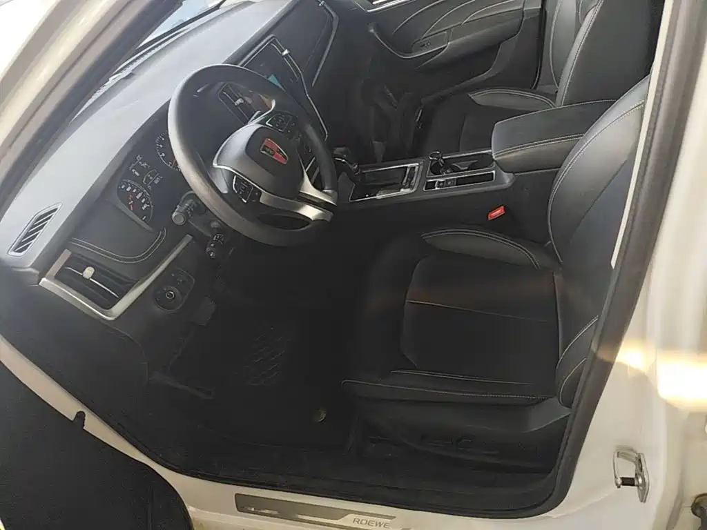 Roewe i6 2020 2020 PLUS 1.6L CVT 4G Connected Glory Flagship Edition