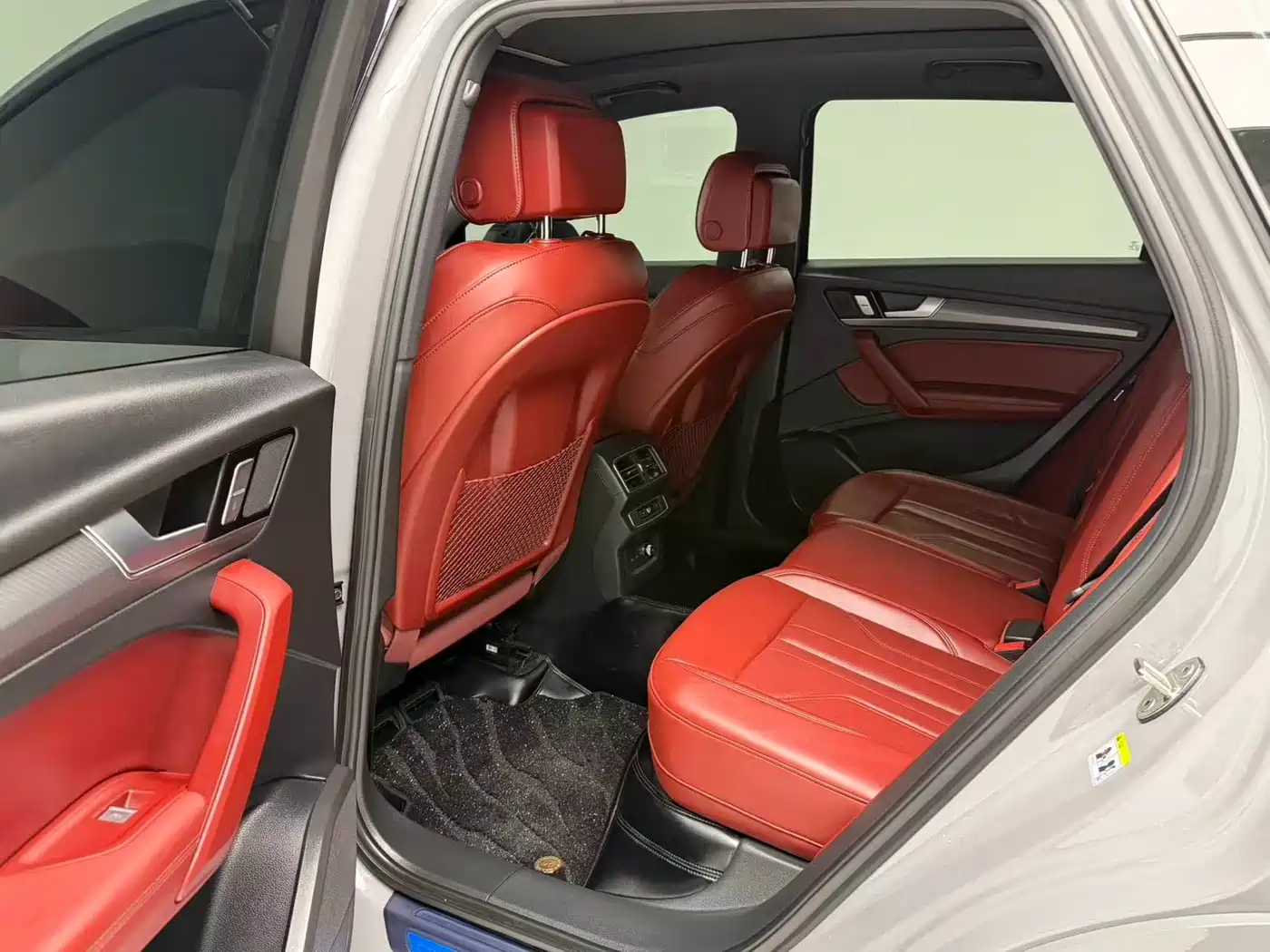 Audi Q5L 2024 Model 40 TFSI Luxury Dynamic фото 13