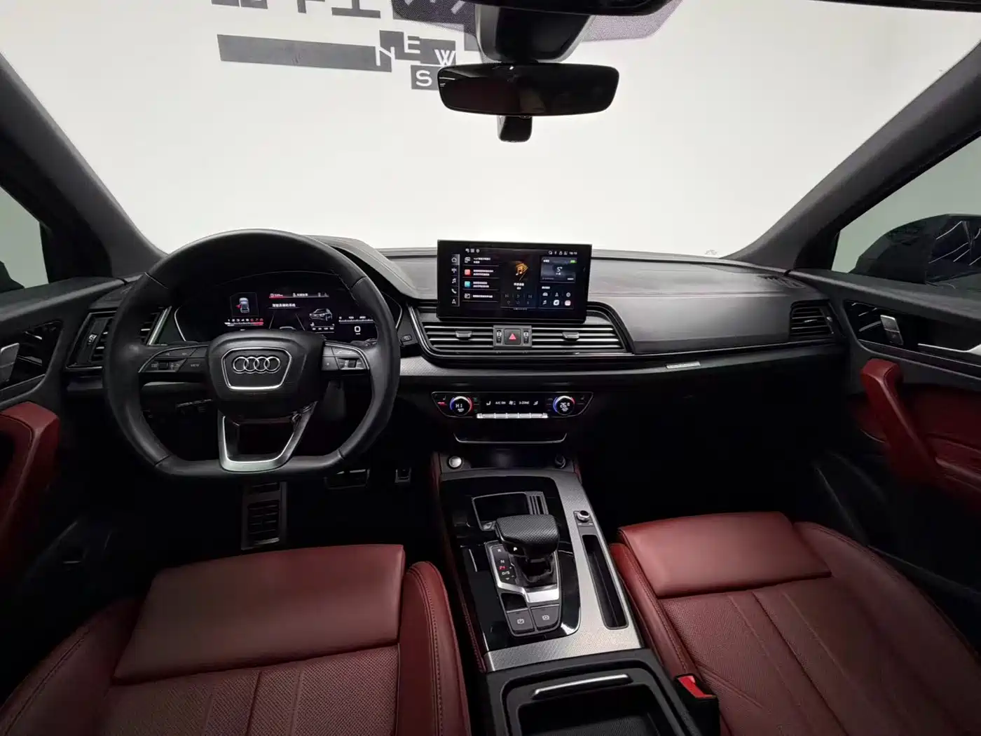 Audi Q5L 2024 Model 40 TFSI Luxury Dynamic фото 14