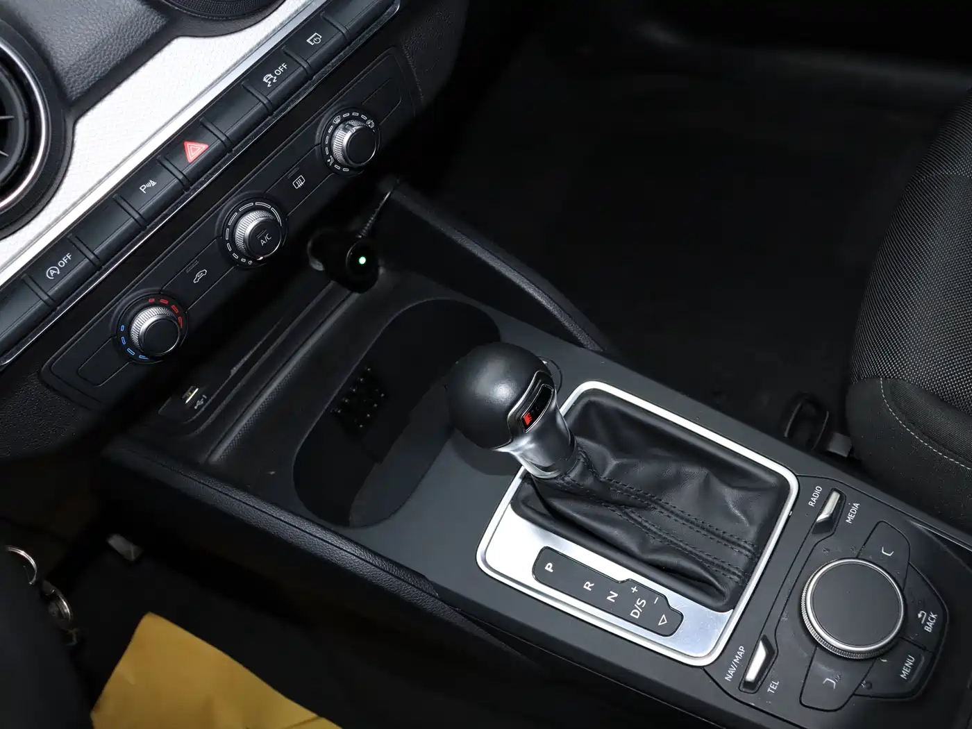Audi Q2L 2020 35 TFSI Progressive Dynamic Model фото 23