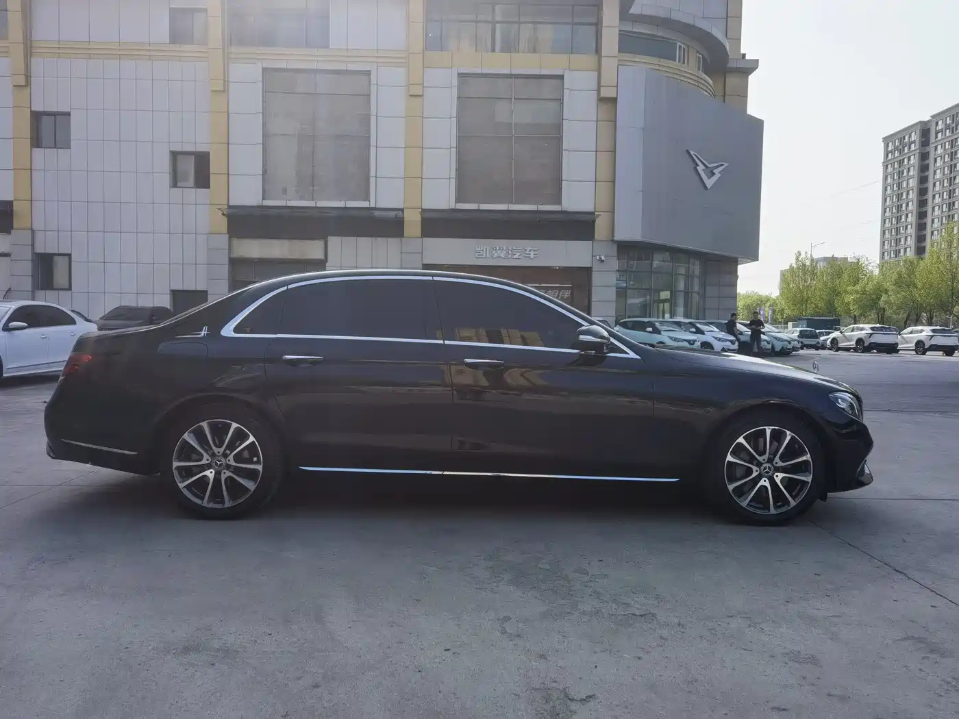 Mercedes-Benz E-Class 2019 Facelift E 300 L Luxury фото 18