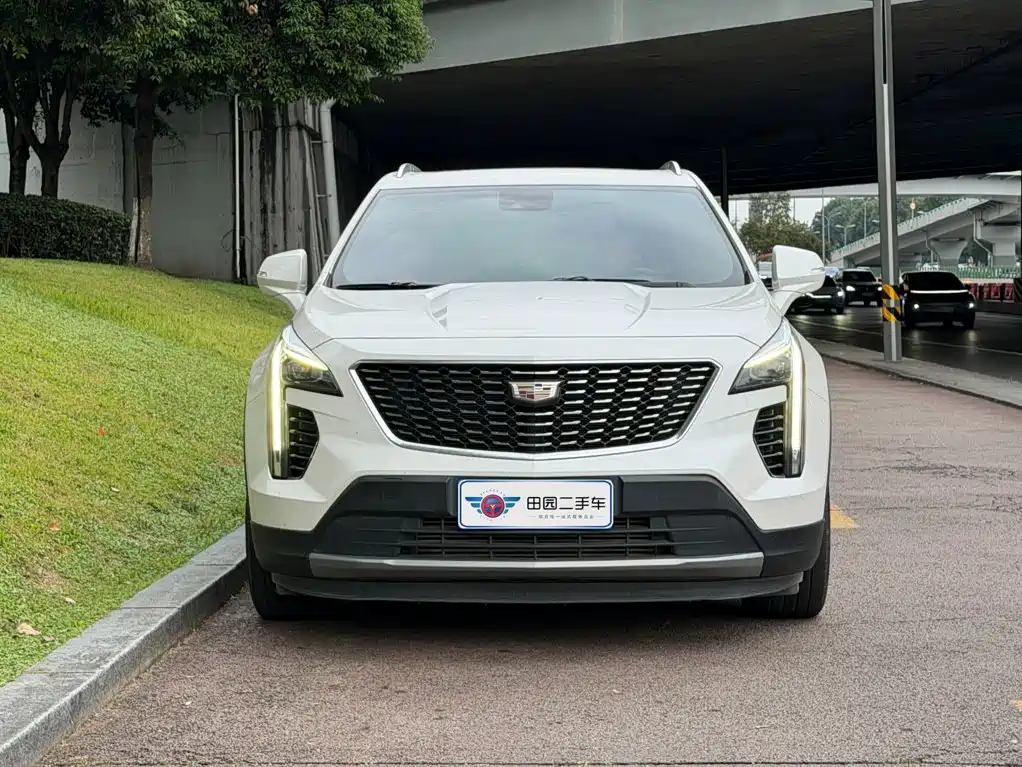 Photo 2 - Cadillac XT4
