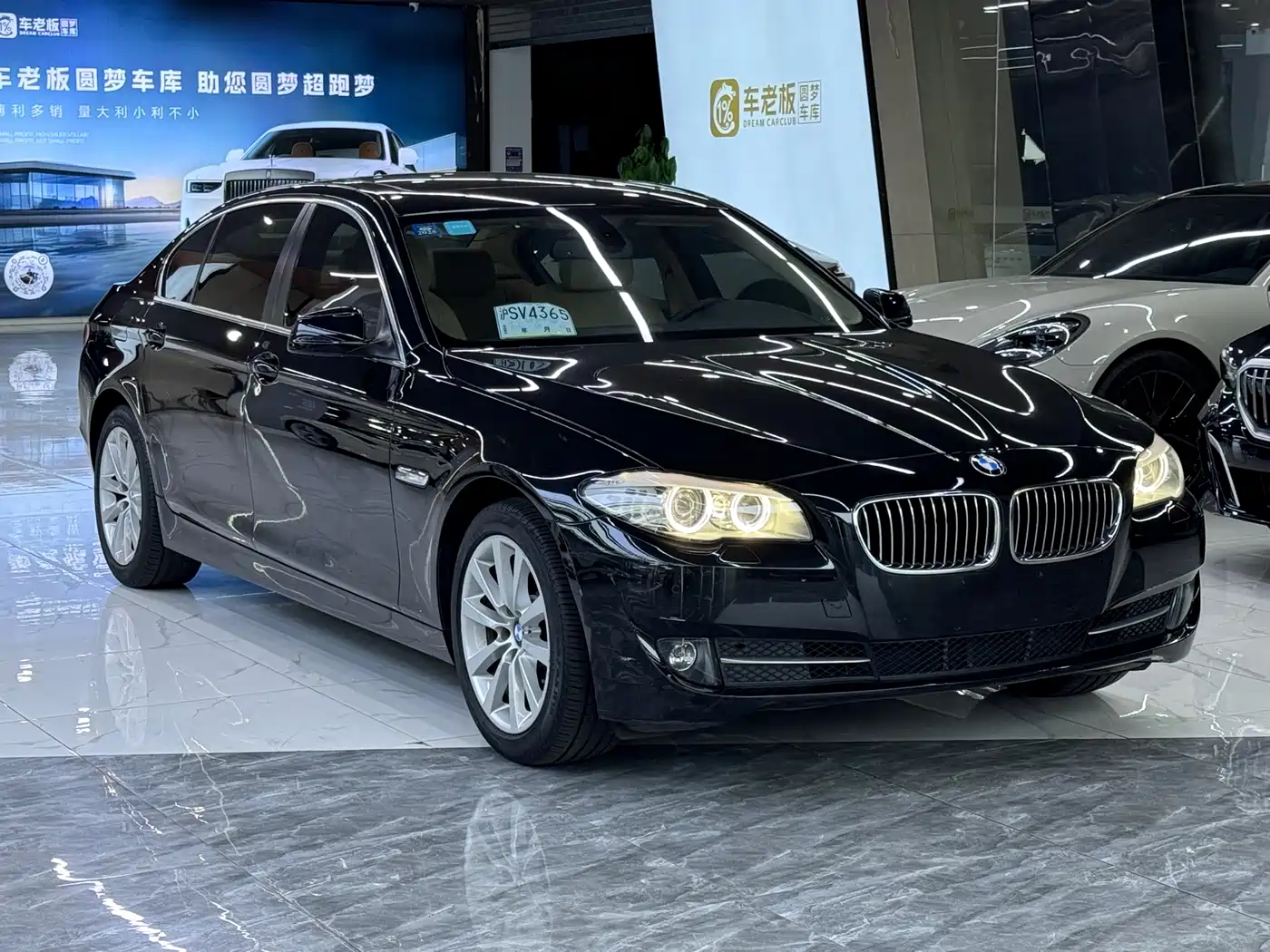 BMW 5 Series 2012 530Li Leadership фото 2