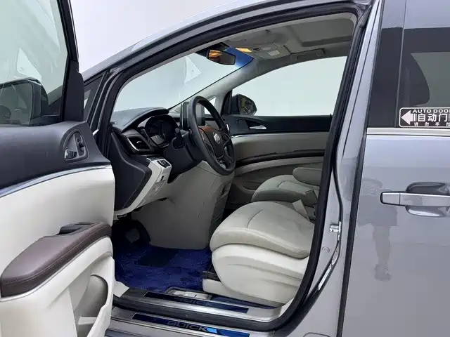 Фото 6 - Buick GL8