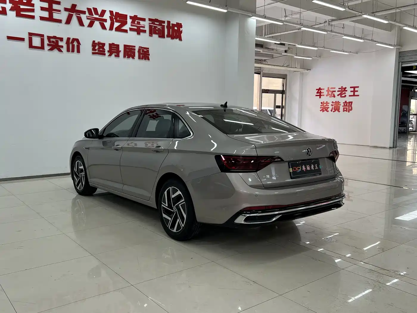 Volkswagen Sagitar 2023 300TSI DSG Surpassing Edition фото 6