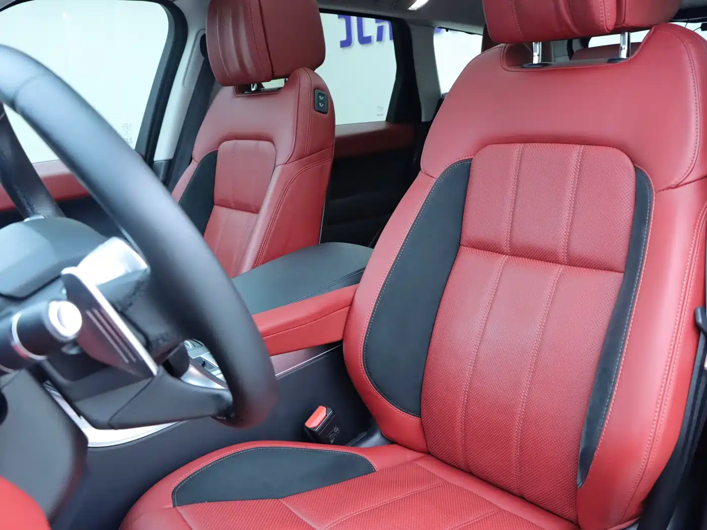 Land Rover Range Rover Sport 2022 3.0 L6 Gloss Black Edition фото 7