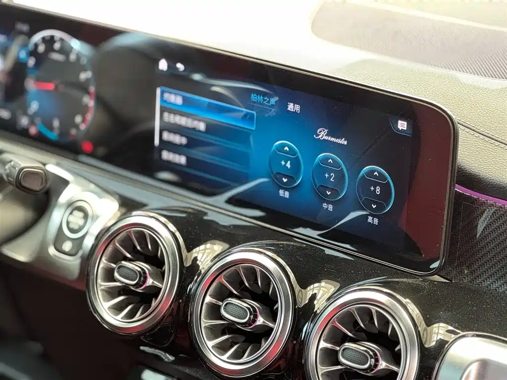Mercedes-Benz GLB AMG 2022 AMG GLB 35 4MATIC фото 15