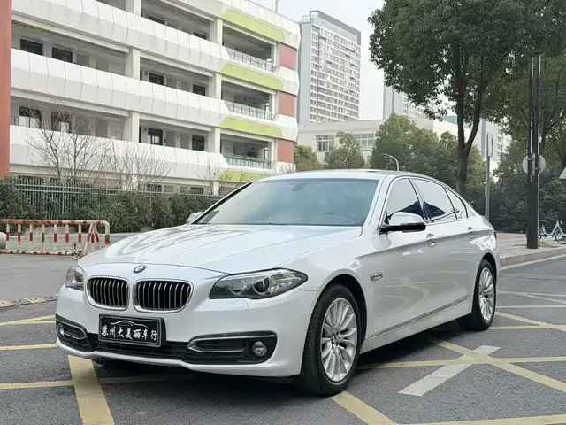 BMW 5 SERIES