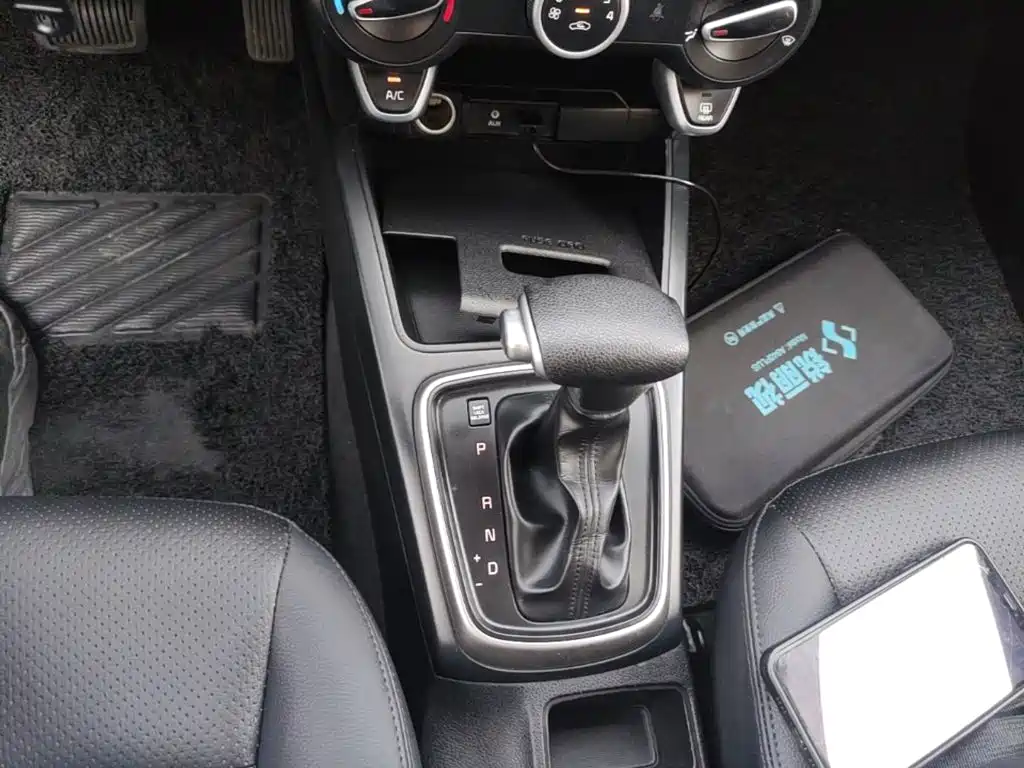 Photo 14 - Kia K2